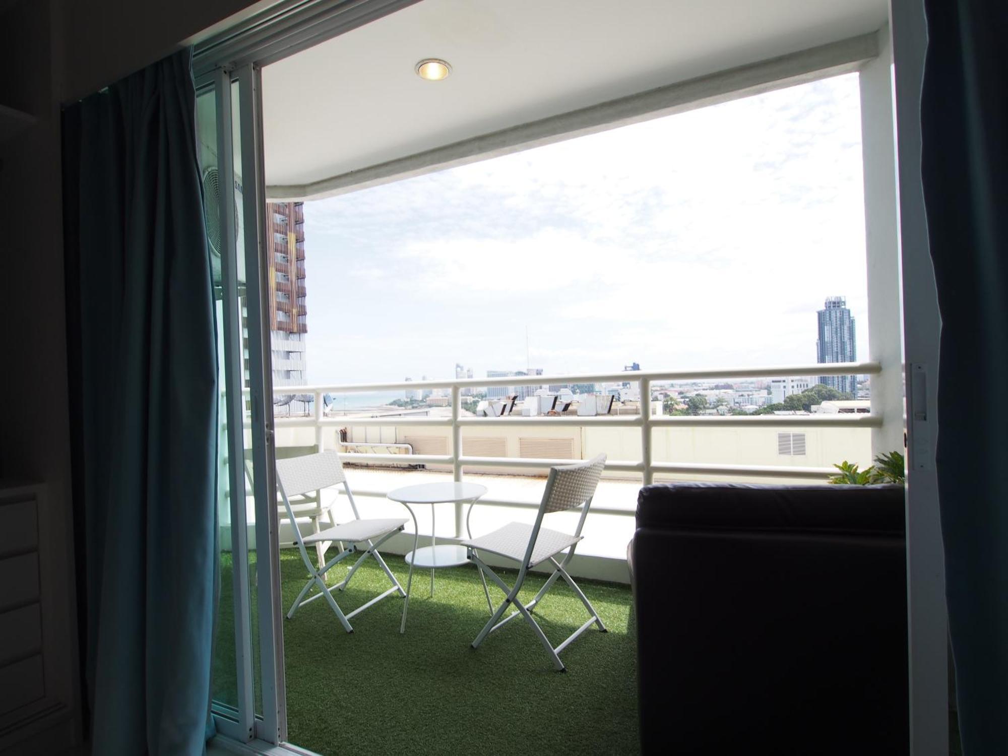 View Talay 6 By Pat 42 Apartment Pattaya Exterior photo