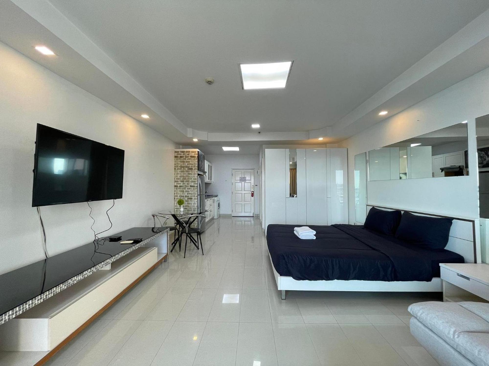 View Talay 6 By Pat 42 Apartment Pattaya Exterior photo