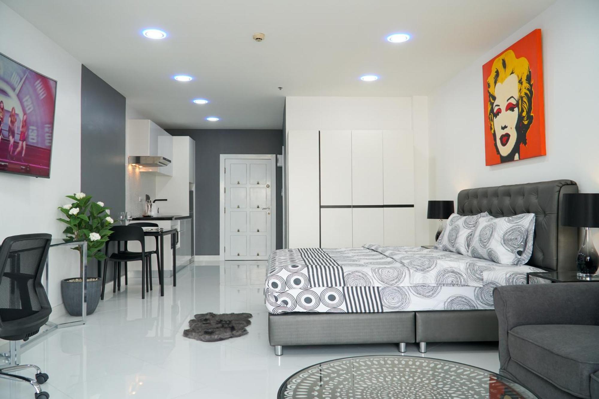 View Talay 6 By Pat 42 Apartment Pattaya Exterior photo