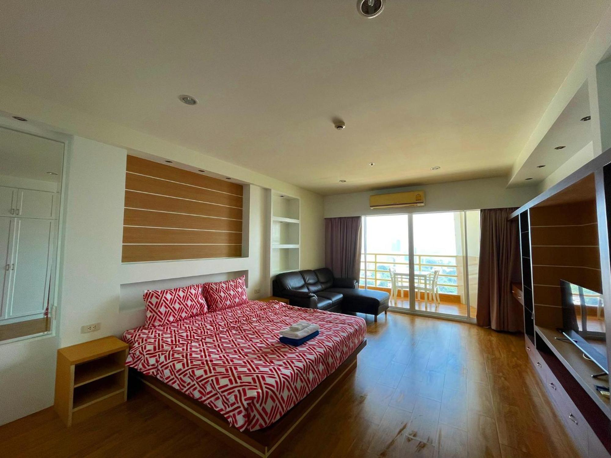 View Talay 6 By Pat 42 Apartment Pattaya Exterior photo