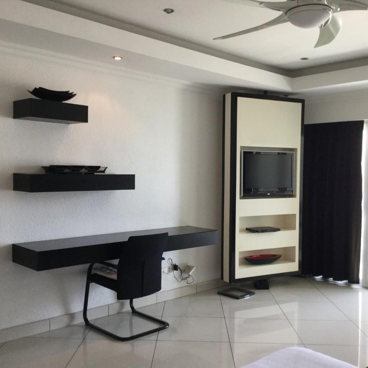 View Talay 6 By Pat 42 Apartment Pattaya Exterior photo