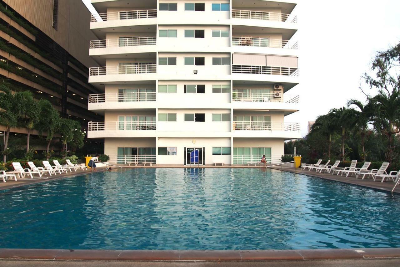 View Talay 6 By Pat 42 Apartment Pattaya Room photo